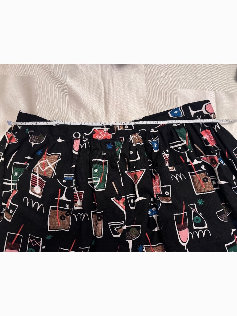 Lindy Bop - A-Line Button-Up Skirt with Cocktail Print (U.S. Size 16/UK Size 20) - Picture 6 of 8